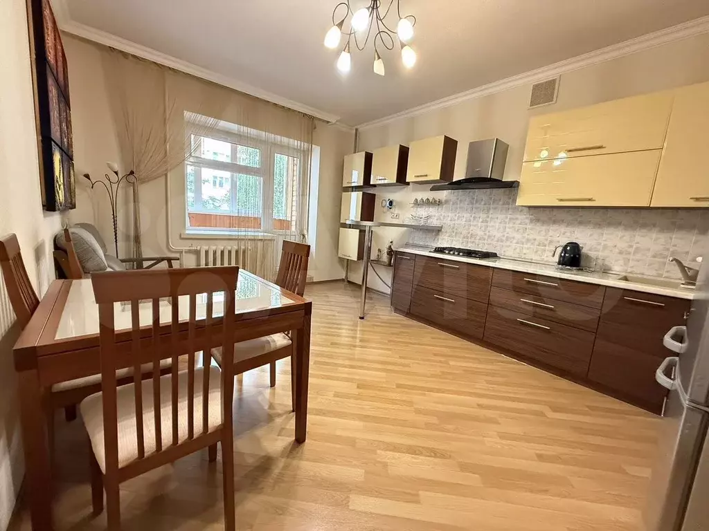 2-к. квартира, 77 м, 3/10 эт. - Фото 0