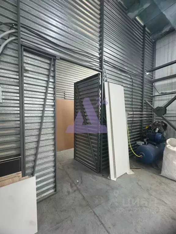 Помещение свободного назначения в Алтайский край, Барнаул просп. ... - Фото 0