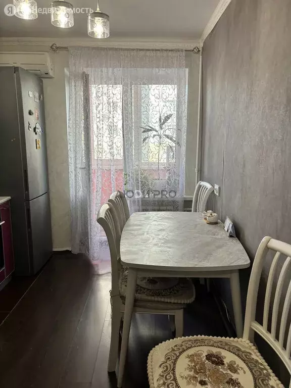 2-комнатная квартира: Энгельс, Петровская улица, 98 (49.9 м) - Фото 1