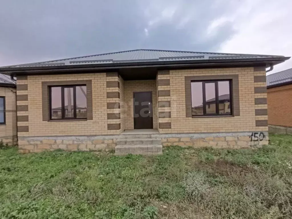 Дом в Ставропольский край, Михайловск Шпаковский район, ул. Вячеслава ... - Фото 1