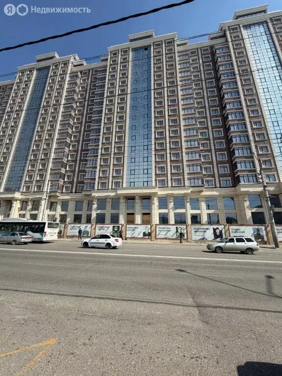 2-комнатная квартира: Махачкала, проспект Петра I, 69 (62 м) - Фото 1