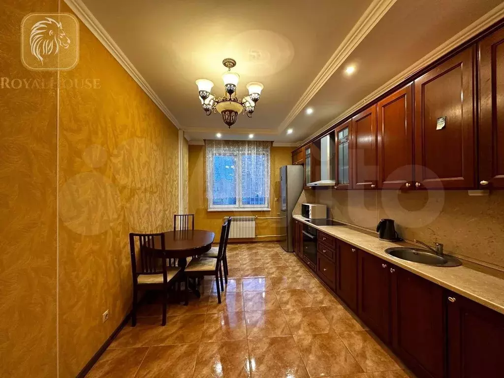3-к. квартира, 100 м, 3/9 эт. - Фото 0