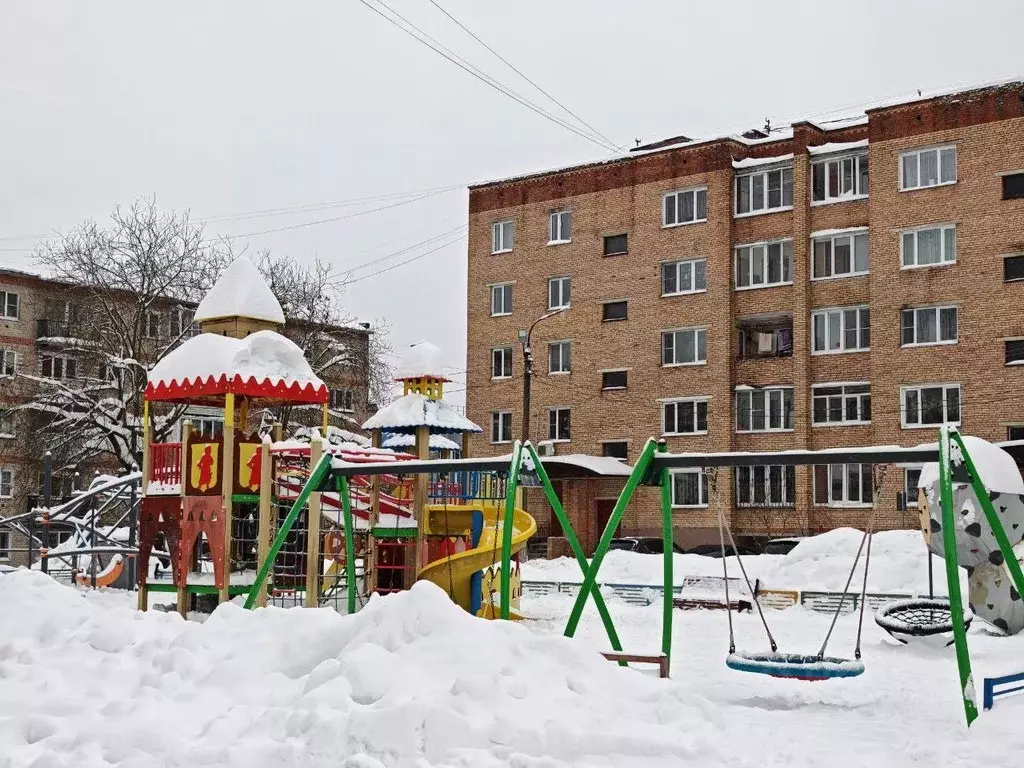 3-к кв. Московская область, Рошаль ул. Свердлова, 24а (59.3 м) - Фото 0