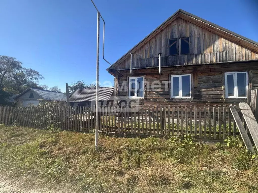 Дом в Пензенская область, Бессоновский район, с. Пазелки ... - Фото 1