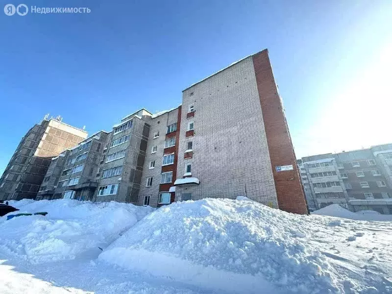 2-комнатная квартира: Кирово-Чепецк, улица 60 лет Октября, 34/1 (49 м) - Фото 1