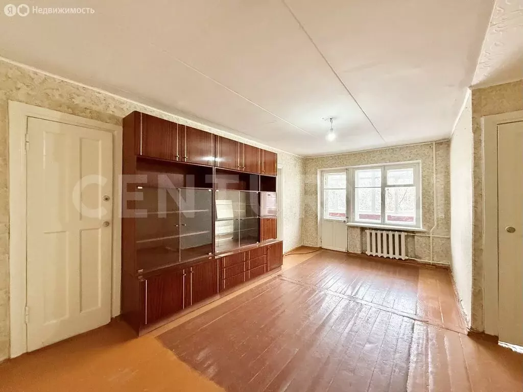 3-комнатная квартира: Чебоксары, улица Петрова, 13 (44 м) - Фото 1