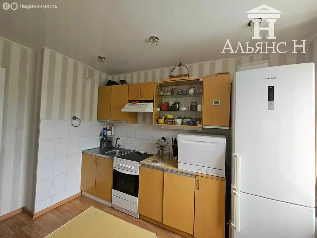 2-комнатная квартира: Петропавловск-Камчатский, улица Петра Ильичёва, ... - Фото 2