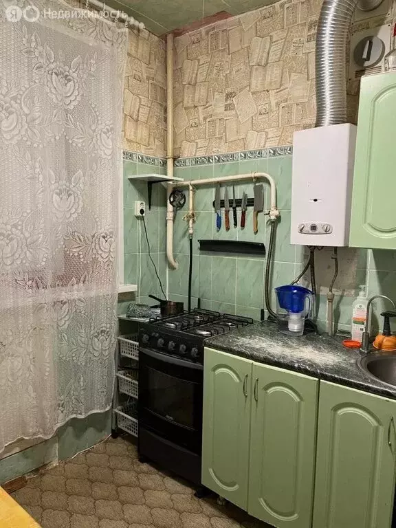 3-комнатная квартира: Нижний Новгород, улица Чаадаева, 52 (62 м) - Фото 0