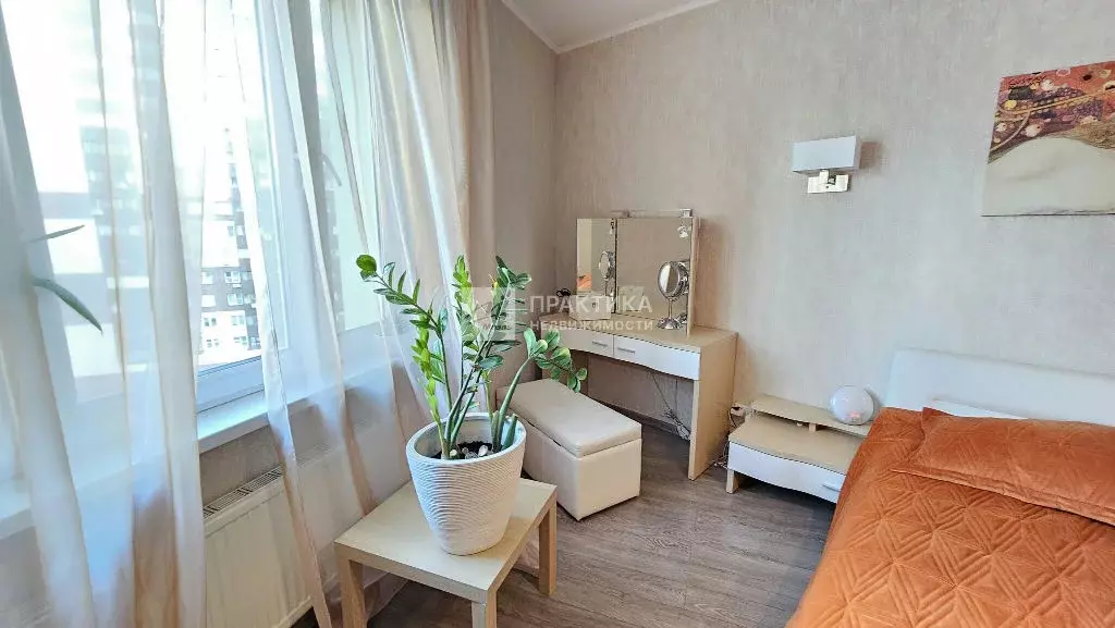 Продается 4-комнатная квартира - Фото 2