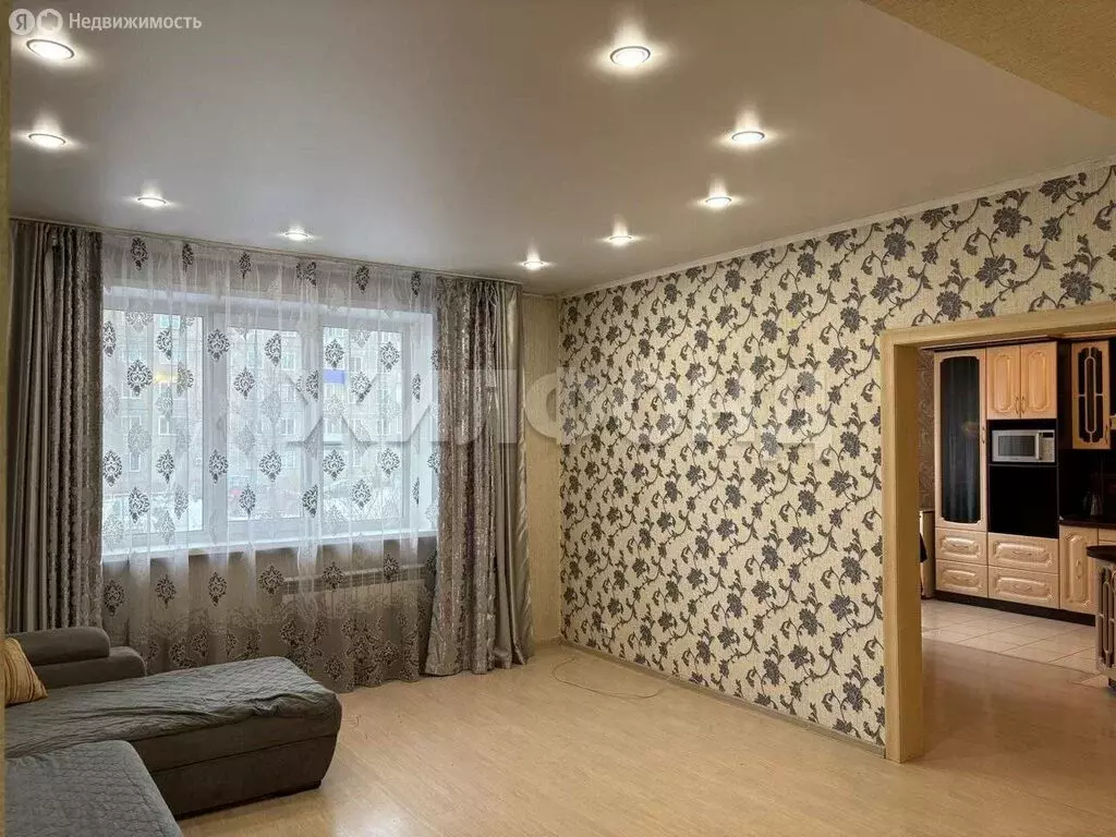 3-комнатная квартира: Абакан, Хакасская улица, 171 (105 м) - Фото 0