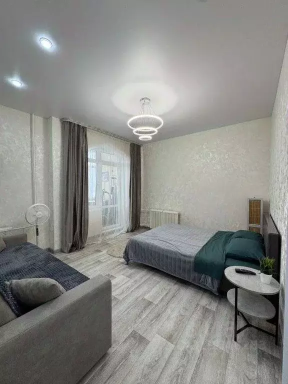 2-к кв. Ханты-Мансийский АО, Нижневартовск ул. Мира, 3 (58.0 м) - Фото 1