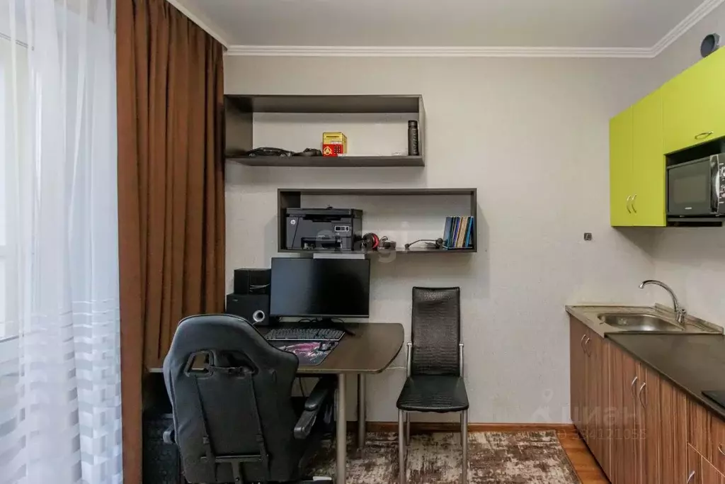 Студия Тюменская область, Тюмень ул. Новоселов, 115 (15.8 м) - Фото 1