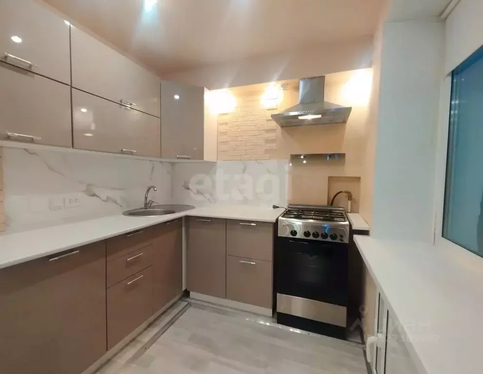 2-к кв. Челябинская область, Кыштым ул. Дзержинского, 5 (43.0 м) - Фото 1