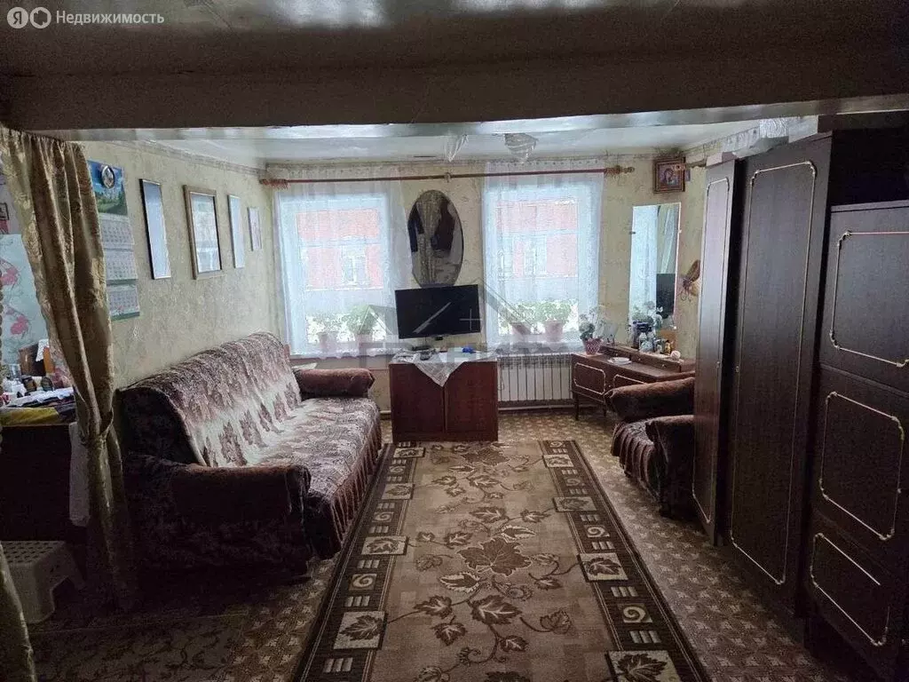 Дом в Новгородская область, рабочий посёлок Крестцы, улица Карла ... - Фото 1