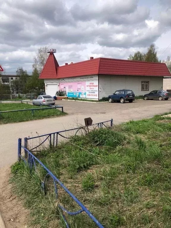 Торговая площадь в Удмуртия, Игринский район, пос. Игра, Нефтяников ... - Фото 0
