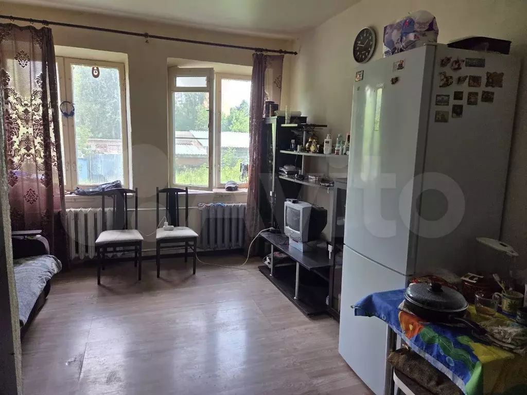 Комната 19,7 м в 8-к., 1/2 эт. - Фото 0