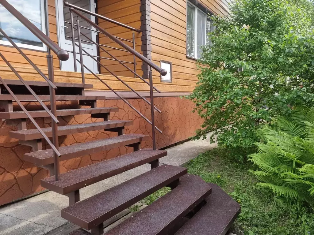 Дом в Хакасия, Абакан Ольховая ул. (200 м) - Фото 1