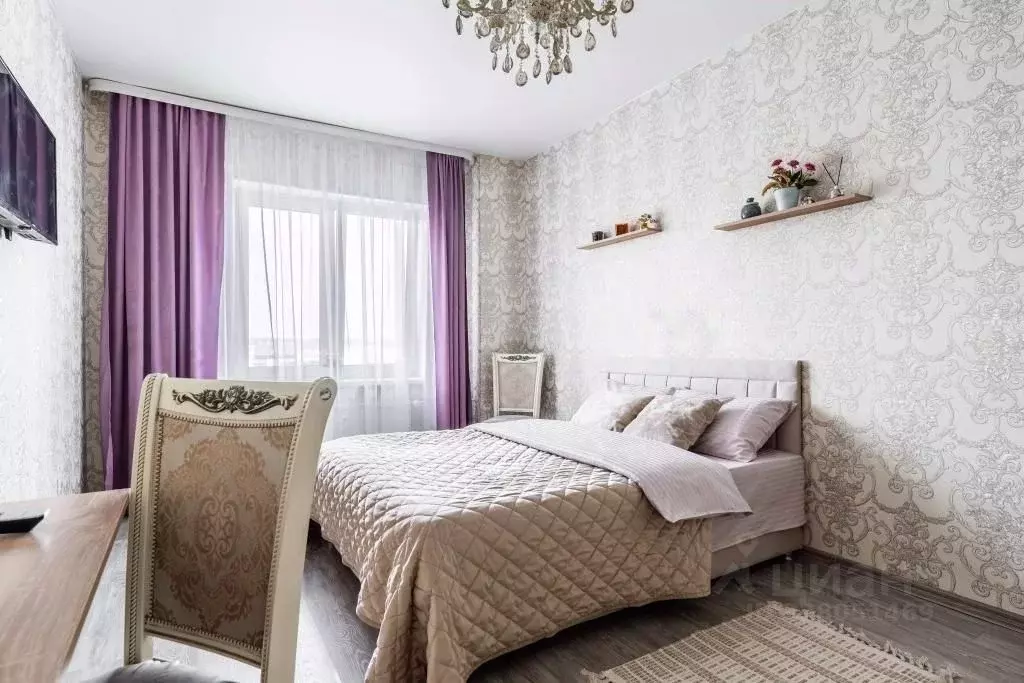 2-к кв. Ленинградская область, Гатчина Пушкинское ш., 13к3 (67.0 м) - Фото 1