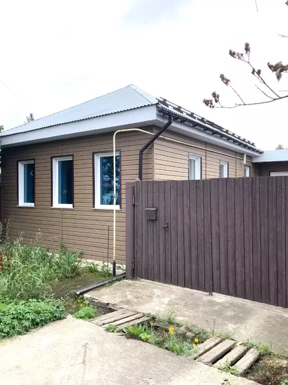 Дом в Омская область, Омск Черноморская ул., 54 (65 м) - Фото 1