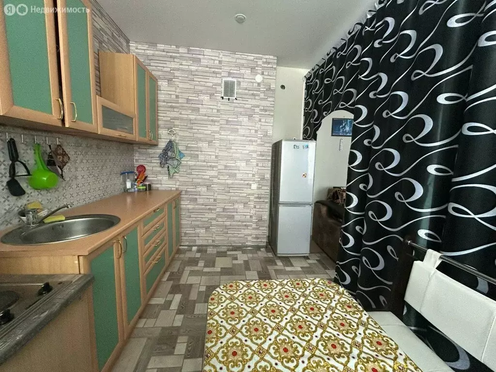 Квартира-студия: Свердловская область, Ирбитское муниципальное ... - Фото 2