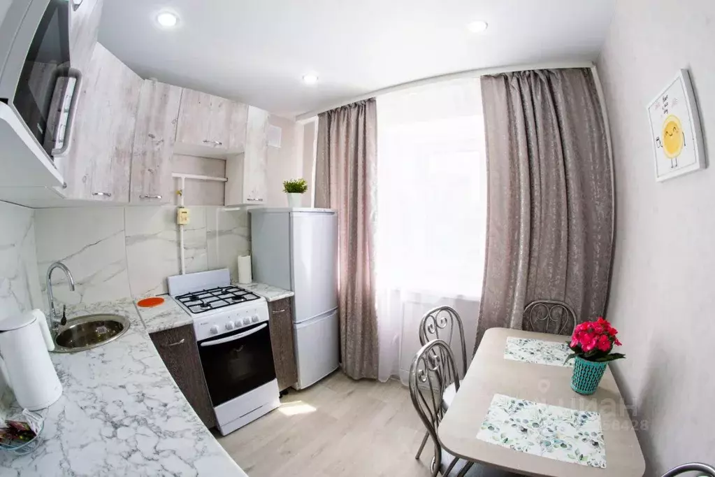 1-к кв. Омская область, Омск бул. Победы, 1 (33.0 м) - Фото 1