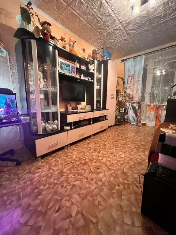 3-к кв. Ленинградская область, Волхов ул. Калинина, 38 (53.0 м) - Фото 1