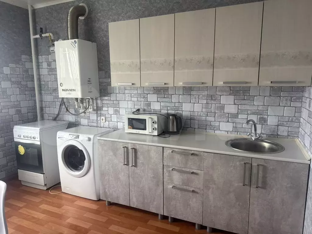 2-к. квартира, 68 м, 3/3 эт. - Фото 1