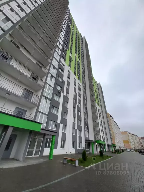 3-к кв. Саратовская область, Саратов ул. Имени С.П. Лисина, 16А (91.5 ... - Фото 0