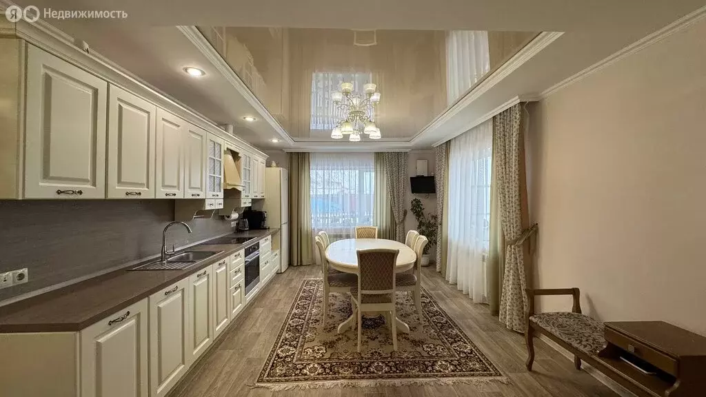 Дом в село Белый Яр, Алтайская улица, 7/1 (105 м) - Фото 1