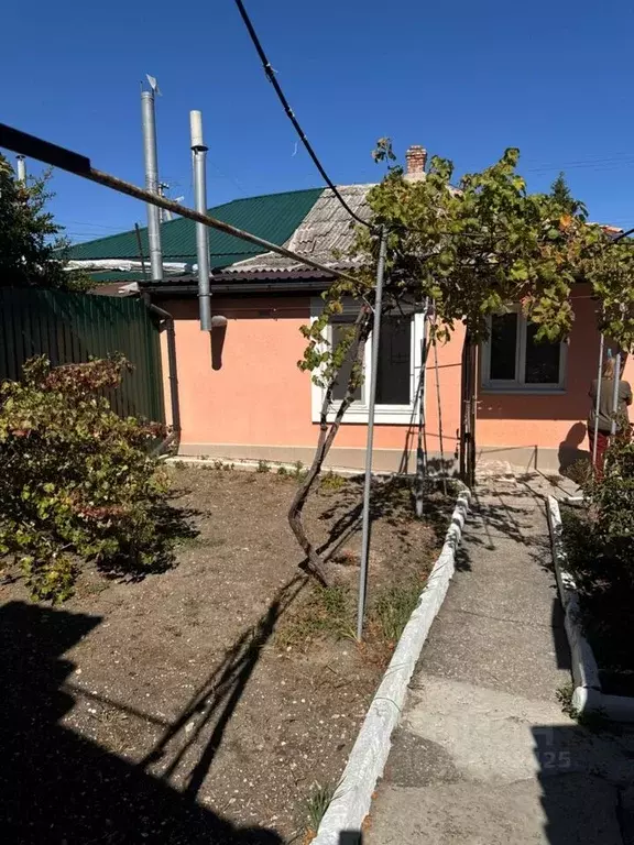 3-к кв. Крым, Феодосия ул. Ленинградская, 23 (53.2 м) - Фото 0