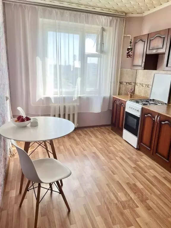 1-к кв. Орловская область, Орел Планерная ул., 62 (40.3 м) - Фото 0
