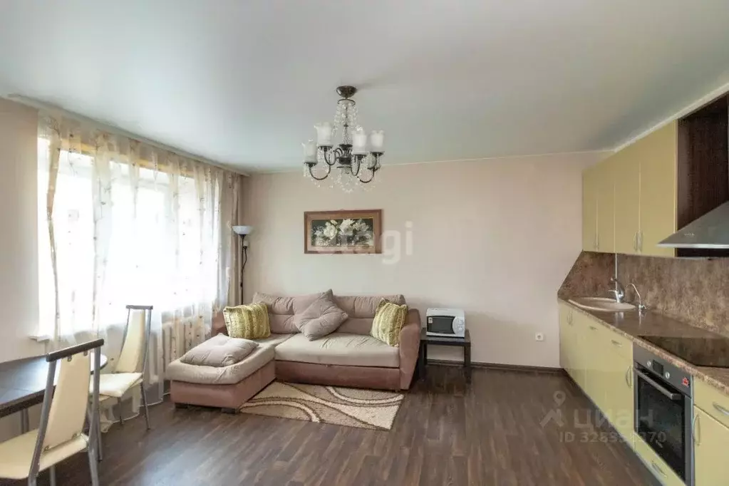 2-к кв. Тюменская область, Тюмень ул. Избышева, 8 (65.4 м) - Фото 1