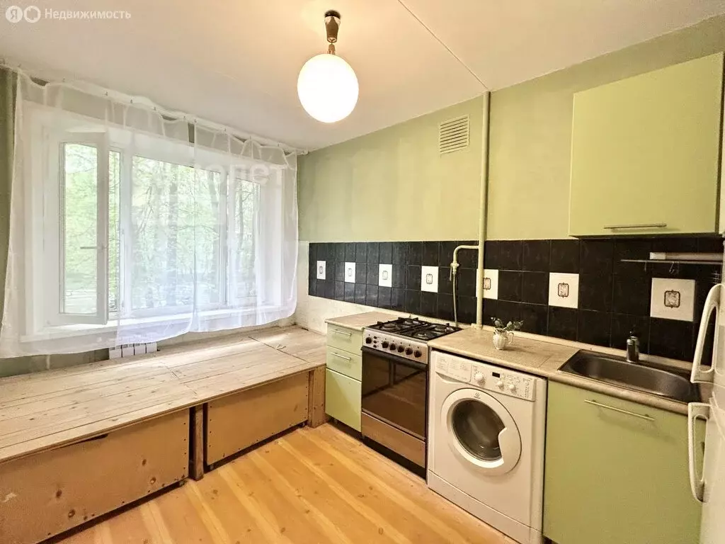 1-комнатная квартира: Москва, улица Дубки, 12 (35 м) - Фото 0