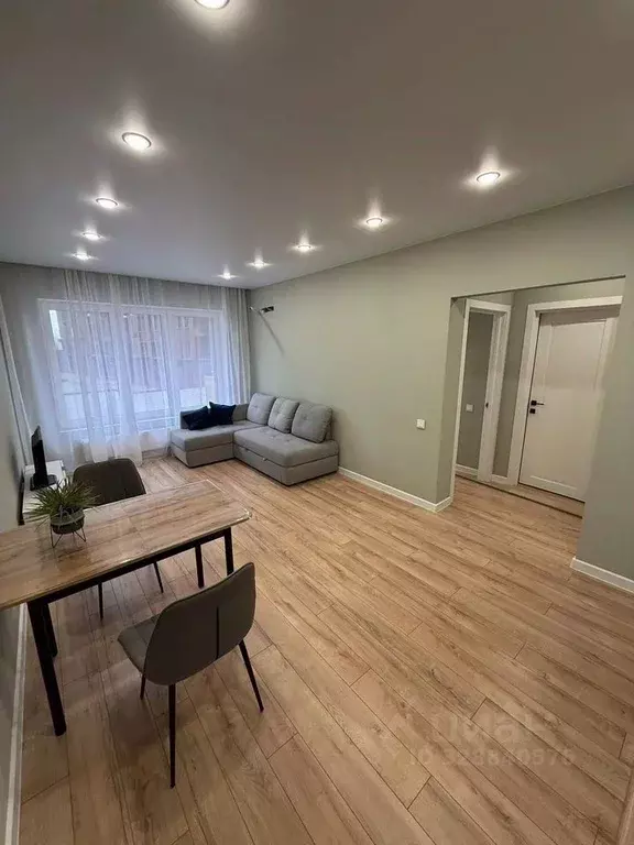 1-к кв. Тюменская область, Тюмень ул. Пожарных и Спасателей, 14 (40.0 ... - Фото 1