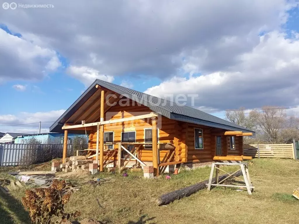 Дом в село Кармаскалы, Молодёжная улица (100 м) - Фото 1