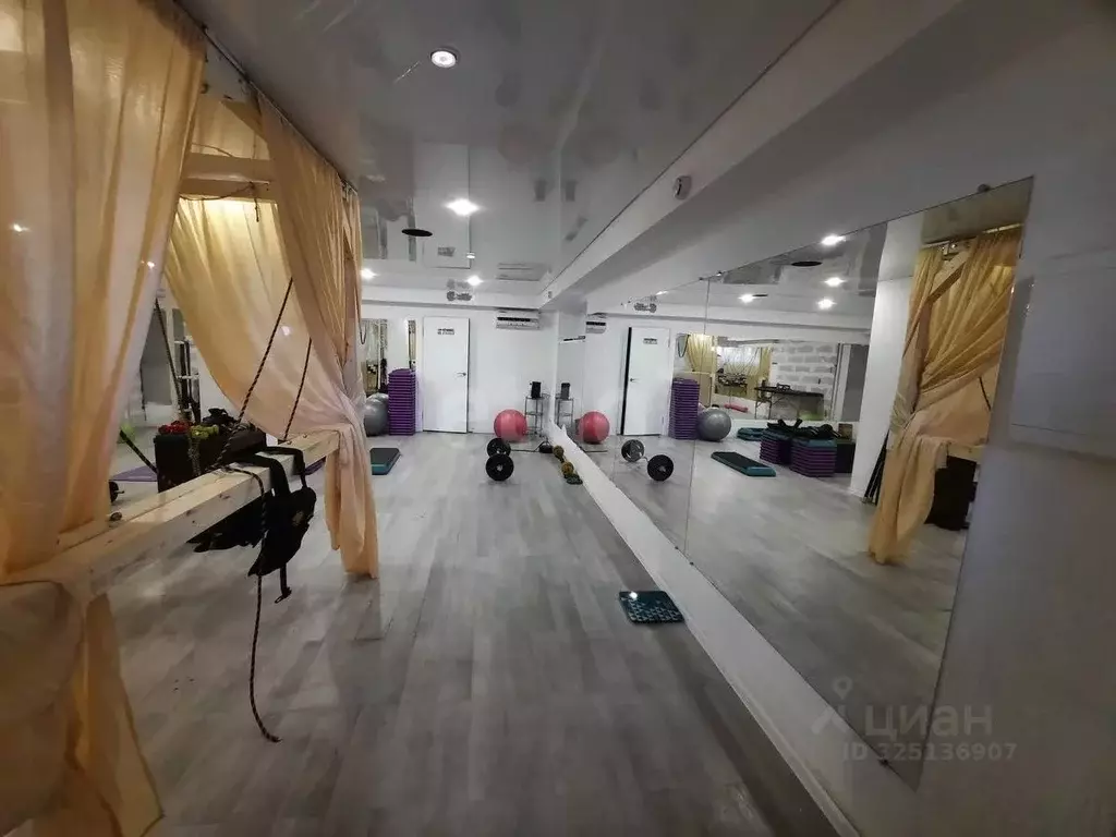 Помещение свободного назначения в Краснодарский край, Геленджик ... - Фото 1