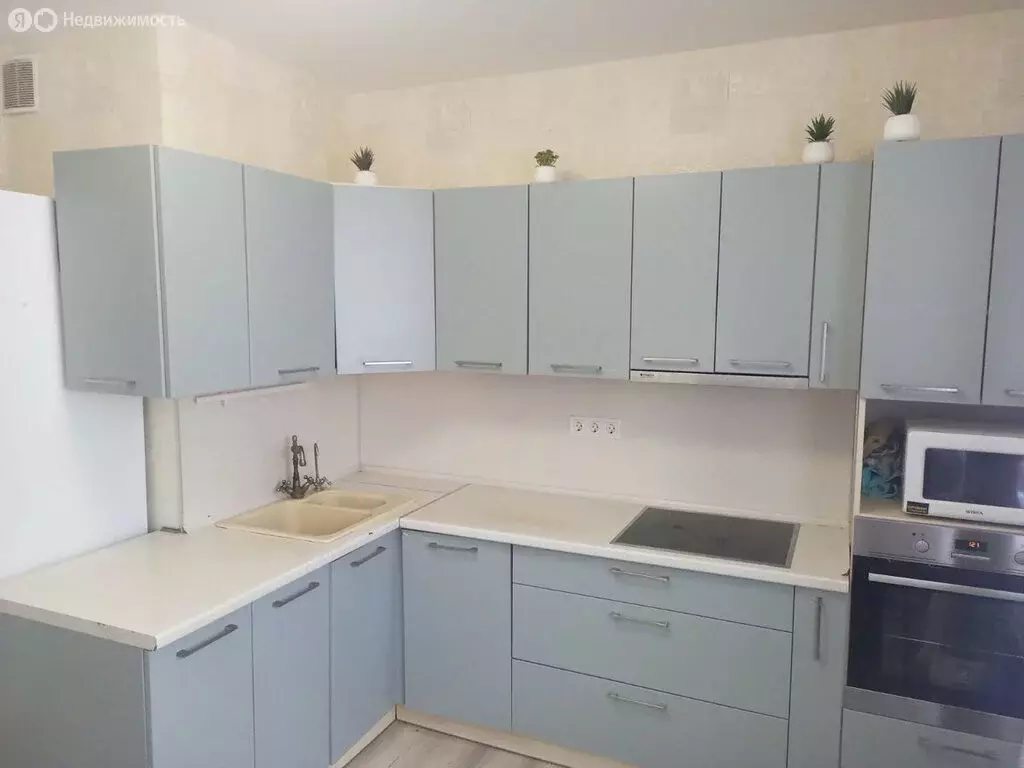 3-комнатная квартира: Казань, улица Аметьевская Магистраль, 16к3 (75.5 ... - Фото 0