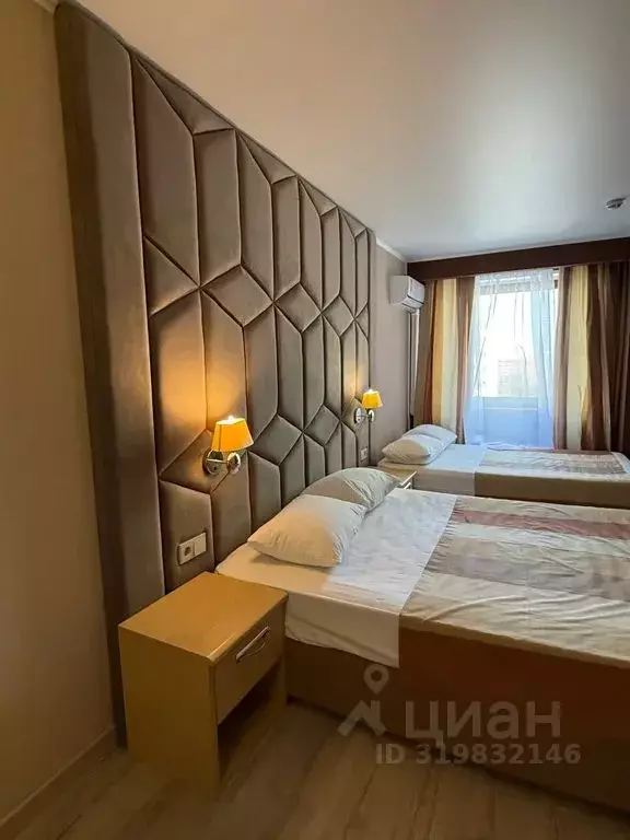 Комната Челябинская область, Челябинск ул. Молодогвардейцев, 34 - Фото 1