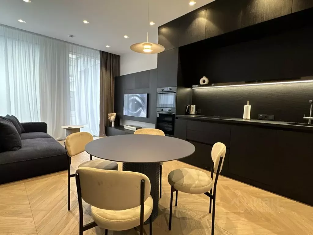 2-к кв. Москва Славянская пл., 2/5с1 (53.4 м) - Фото 1