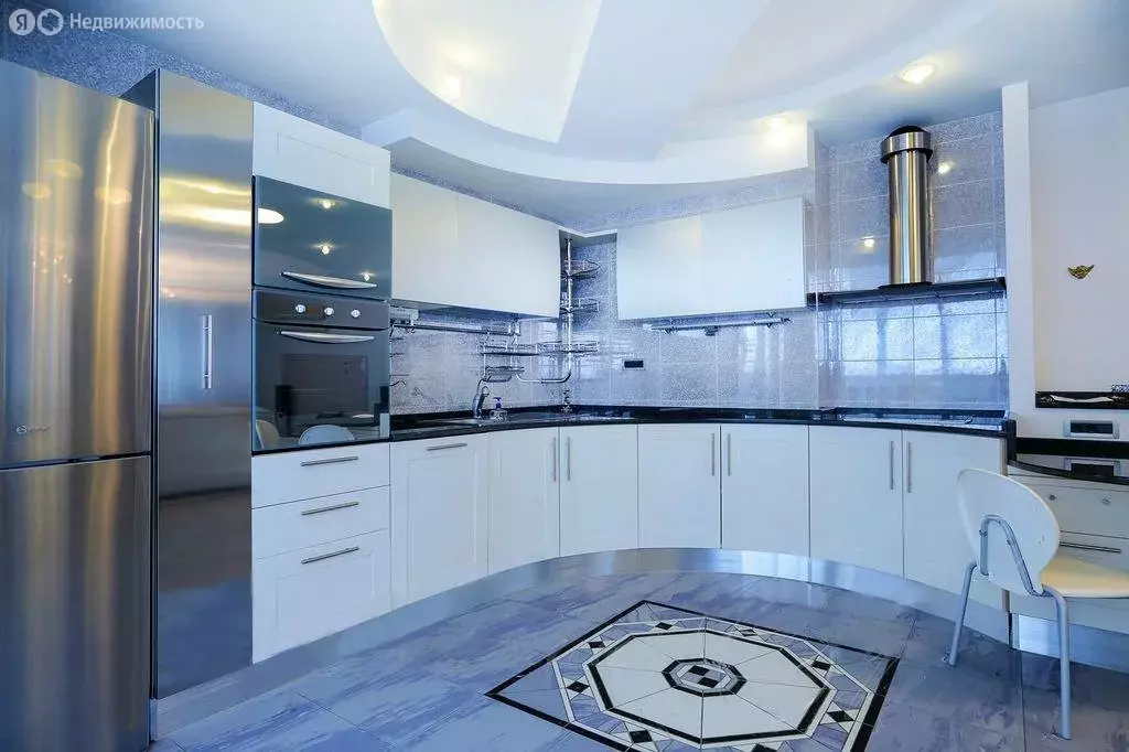 3-комнатная квартира: Краснодар, Красная улица, 176/5 (170 м) - Фото 1