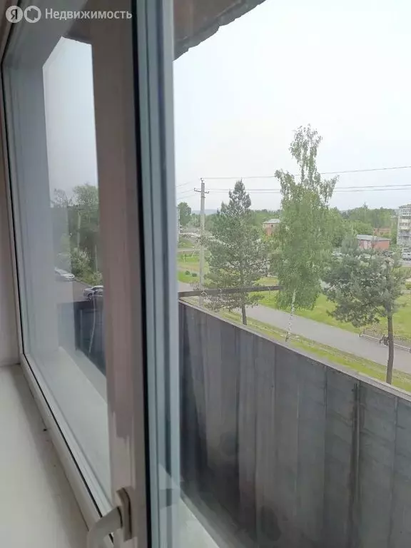 2-комнатная квартира: Мыски, улица Серафимовича, 12 (45.4 м) - Фото 0