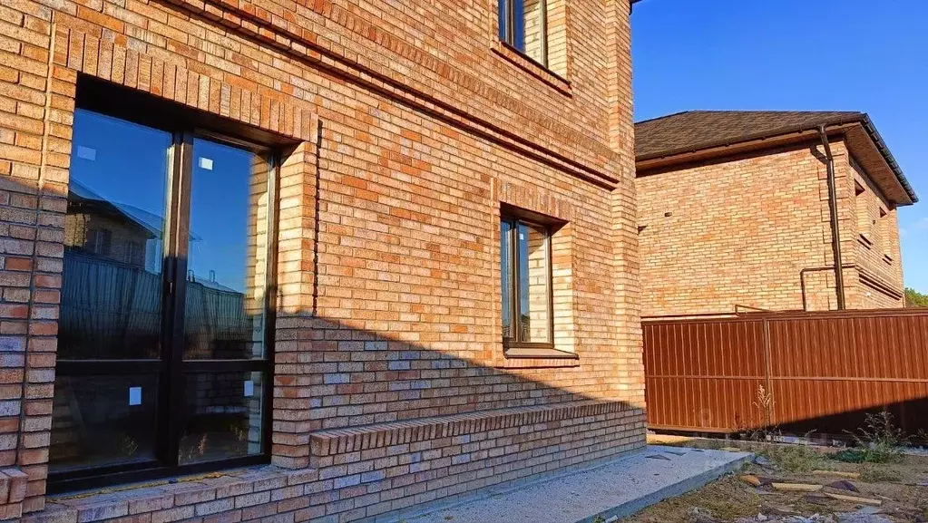 Дом в Саратовская область, Саратов ул. Июльская (150 м) - Фото 1