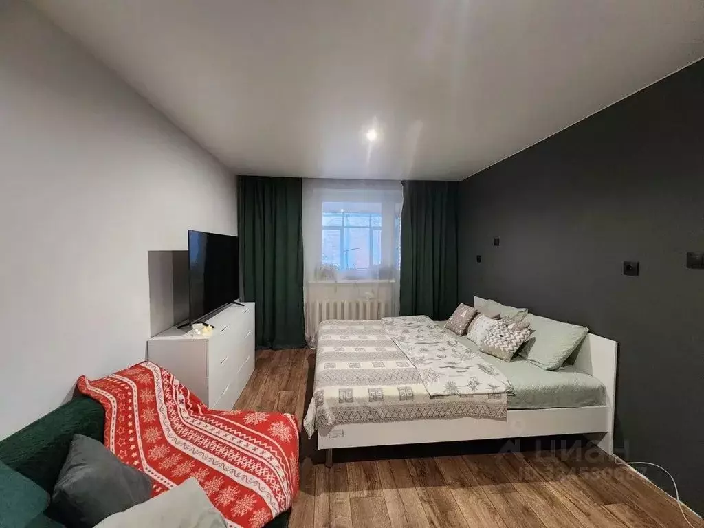 1-к кв. Московская область, Серпухов Юбилейная ул., 12 (35.0 м) - Фото 0