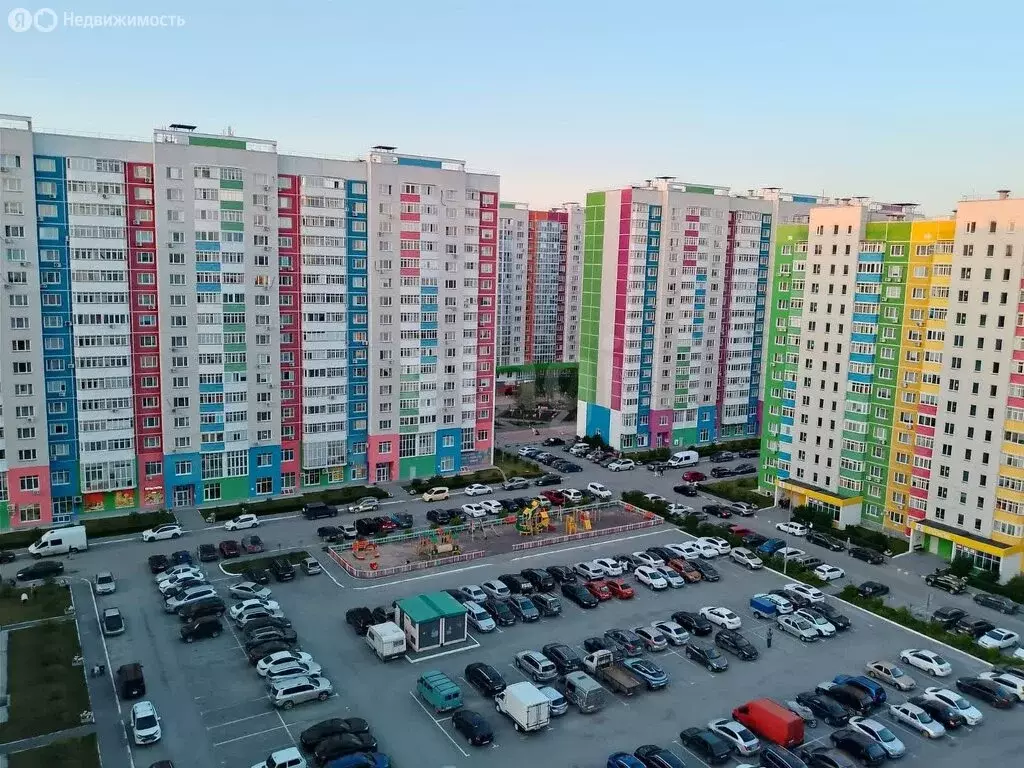 3-комнатная квартира: Тюмень, улица Павла Шарова, 7 (86 м) - Фото 1