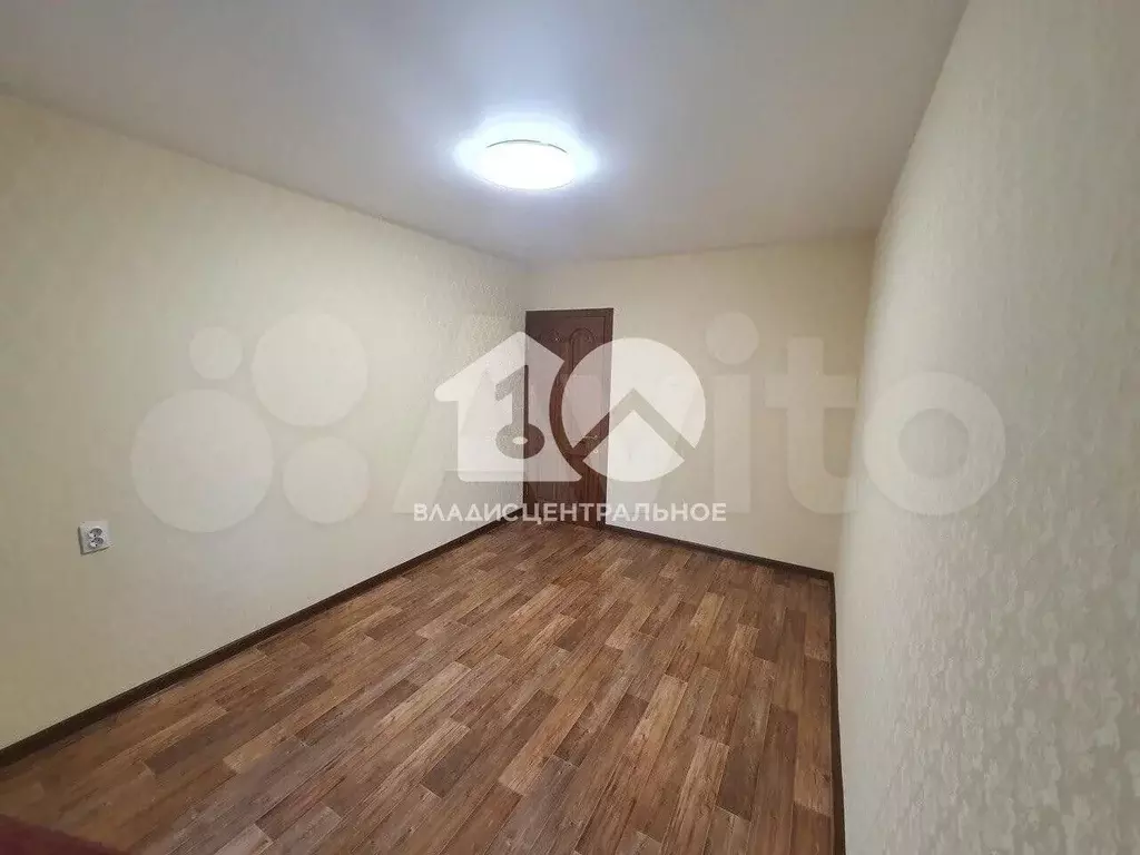 Комната 11 м в 3-к., 1/9 эт. - Фото 0
