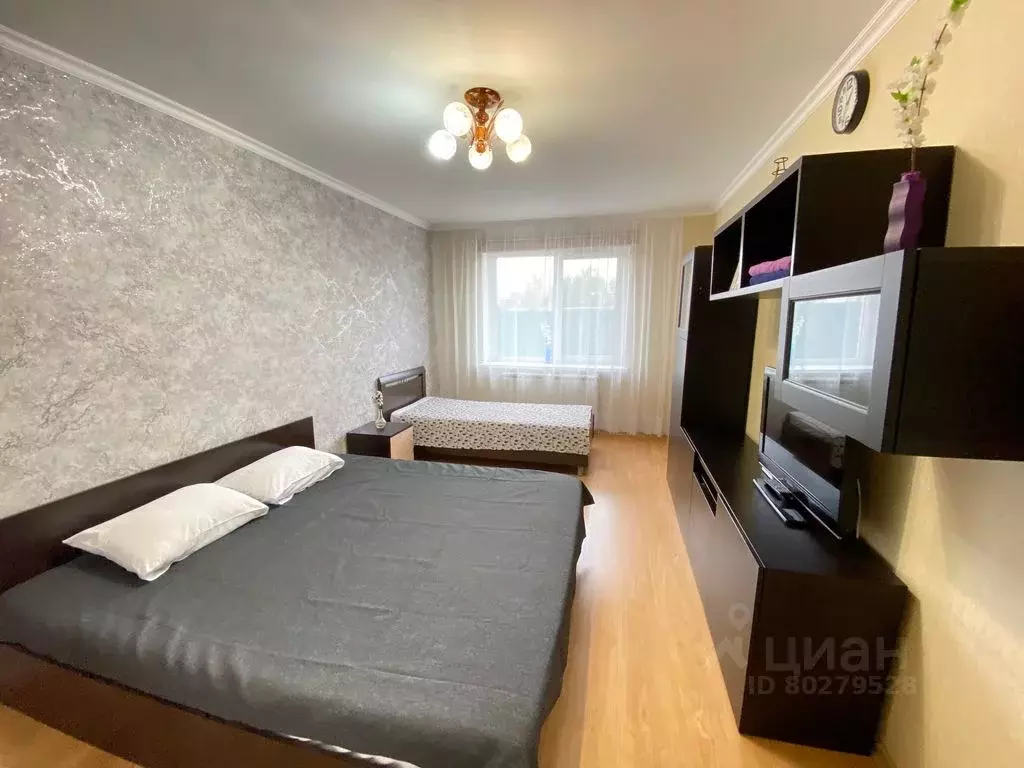 1-к кв. Чувашия, Чебоксары ул. Строителей, 6 (45.0 м) - Фото 0