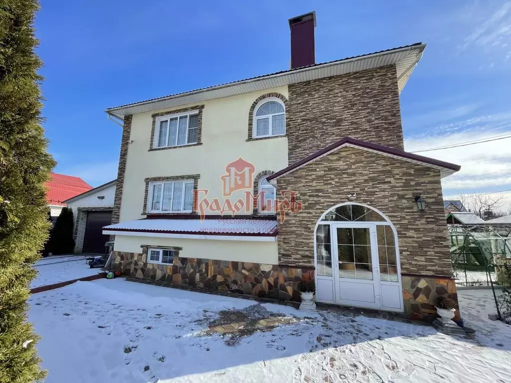 Дом в Владимирская область, Александров ул. Балакиревская, 20 (250 м) - Фото 1