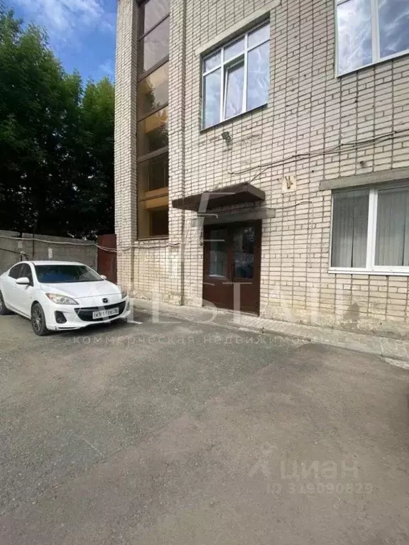 Офис в Татарстан, Казань ул. Космонавтов, 39а (900 м) - Фото 1