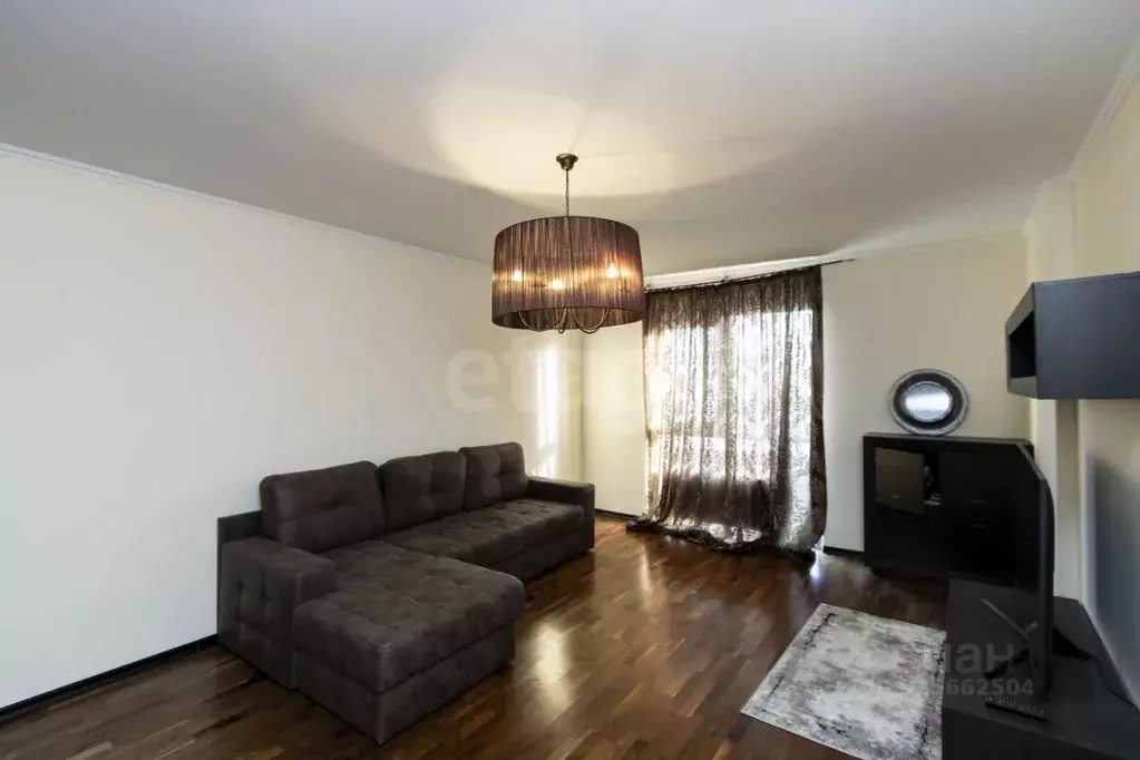 2-к кв. Тюменская область, Тюмень ул. Максима Горького, 68 (68.3 м) - Фото 1