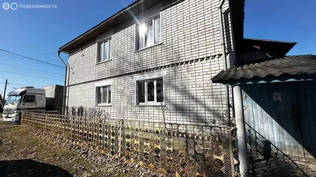 Дом в городской округ Брянск, посёлок городского типа Белые Берега ... - Фото 1